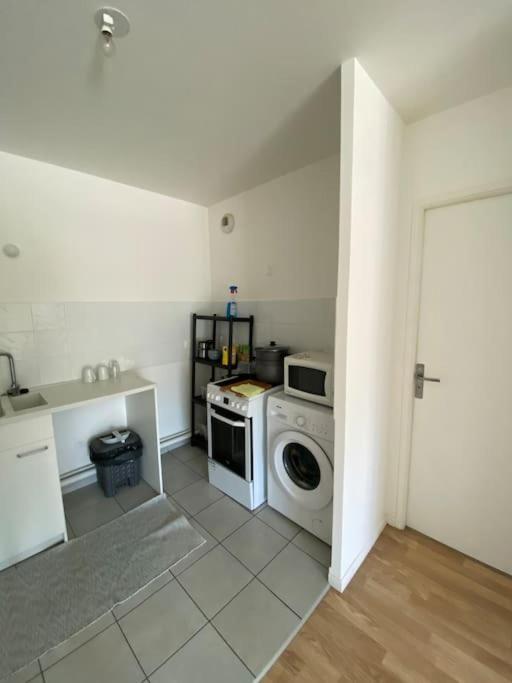 Grand appartement entier situé à aulnay-sous-bois Exterior foto